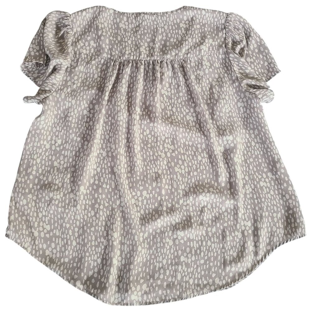 Torrid Harper Women's Size 2 Gray White Polka Dot Blouse Short Flutter Sleeve - Picture 2 of 10